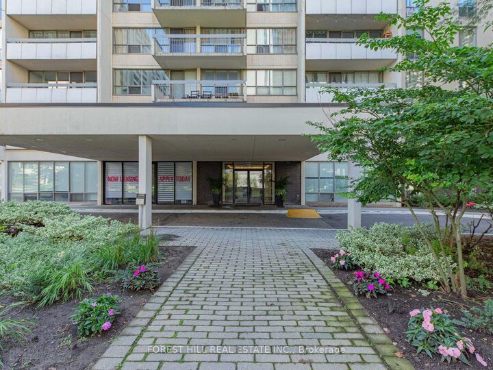 Property Photo:  377 Ridelle Avenue 1619  ON M6B 1K2 