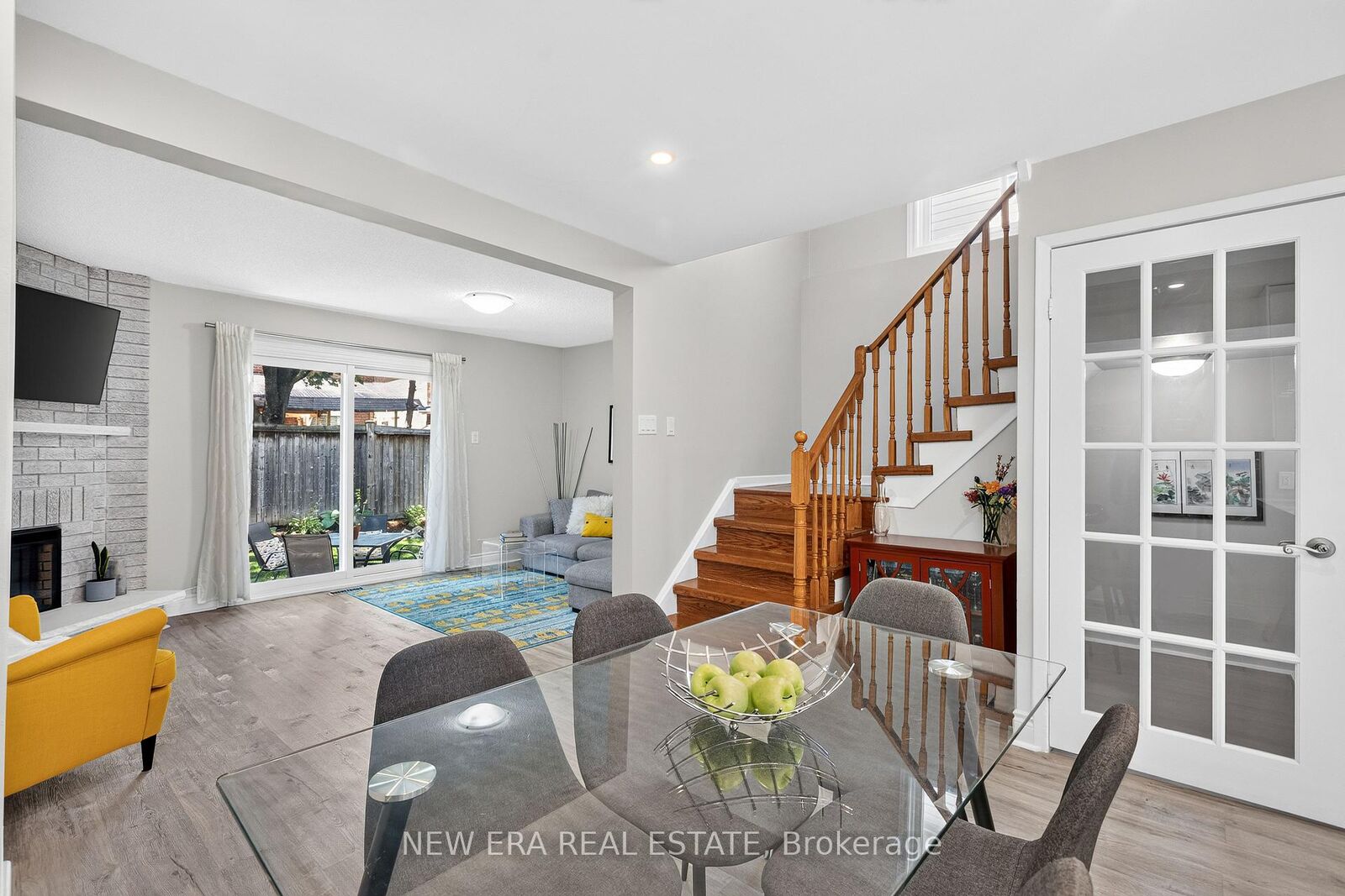 Property Photo: 5020 Delaware Drive 51 ON L4Z 3C3