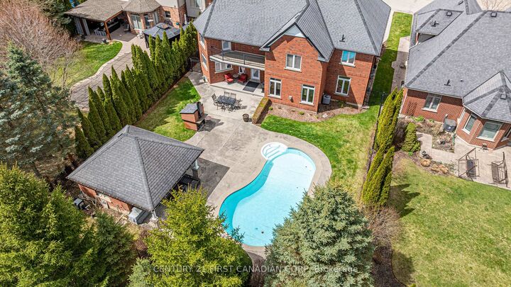 Property Photo: 7222 Clayton Walk 2 ON N6P 1W1