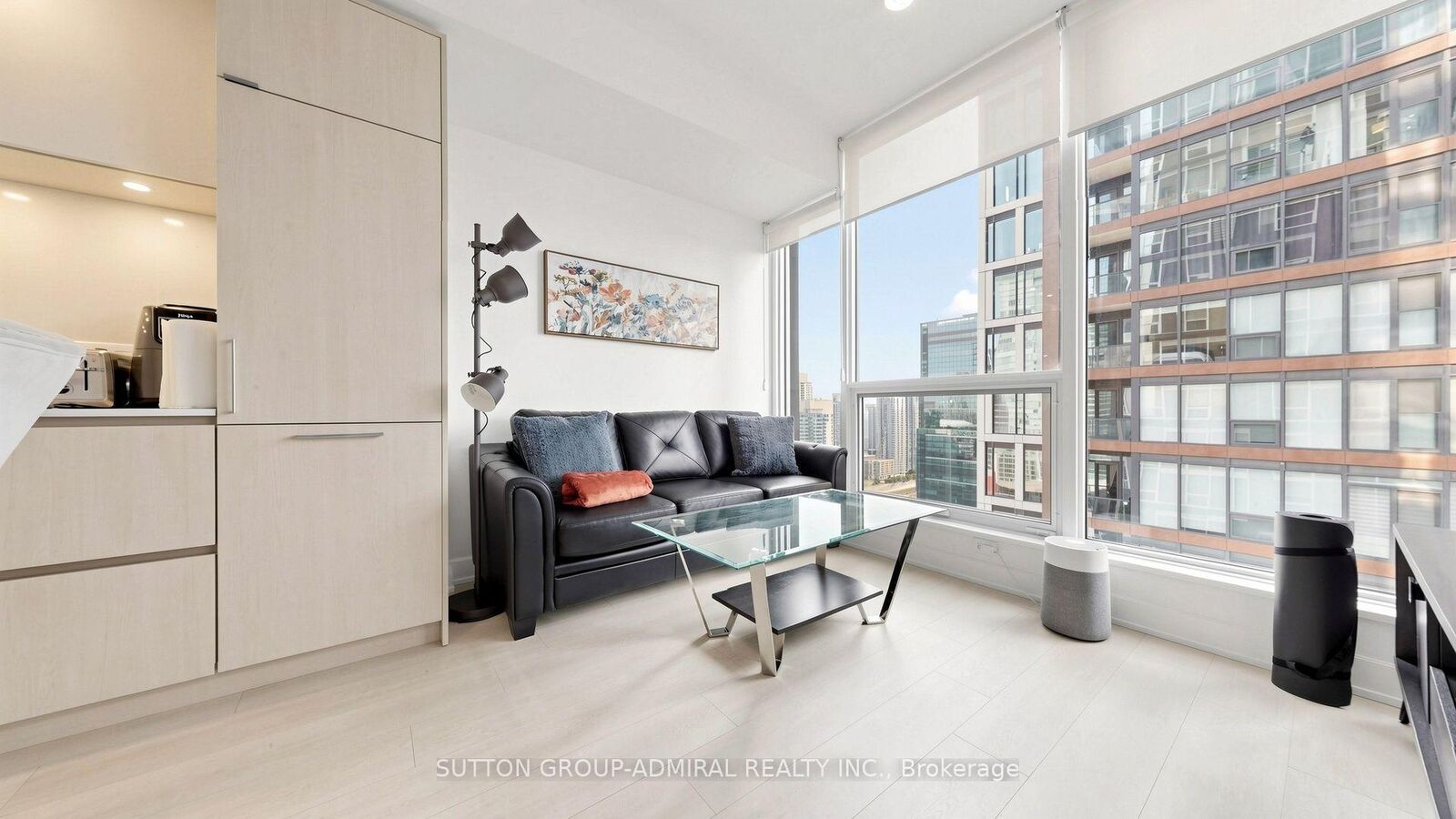 Property Photo: 35 Mercer Street 3011 ON M5V 0V1