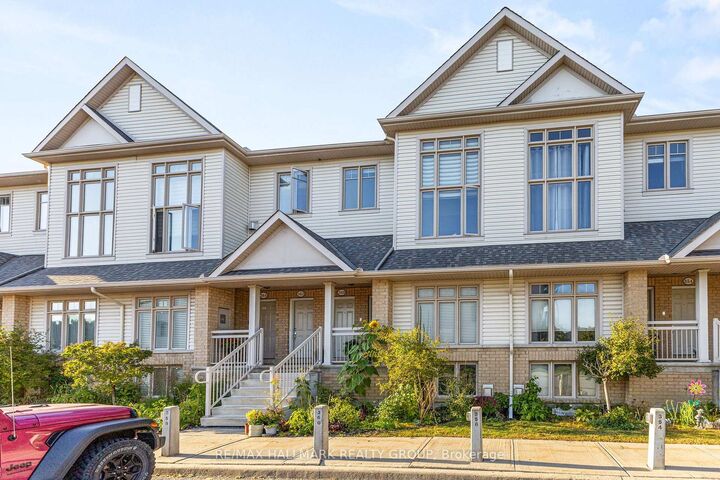 358 Galston Private — photo 1