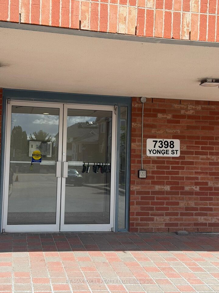 Property Photo: 7398 Yonge Street 312 ON L4J 8J2