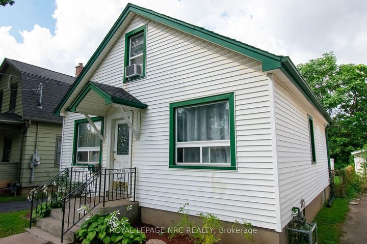 Property Photo: 13 Mildred Avenue ON L2R 6H9