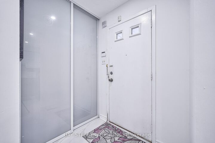 Property Photo:  58 Tambrook Drive  ON M1W 3L9 