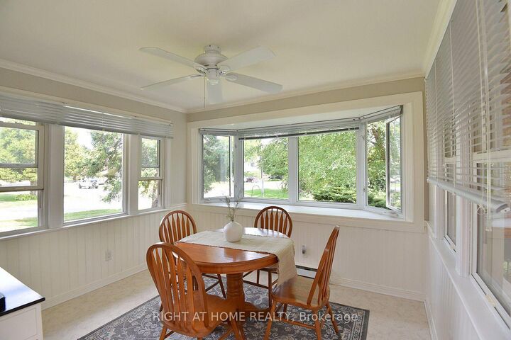 936 Boothman Avenue — photo 1