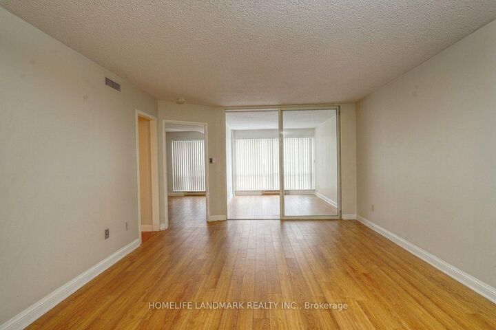 1001 Bay Street 511 — photo 1