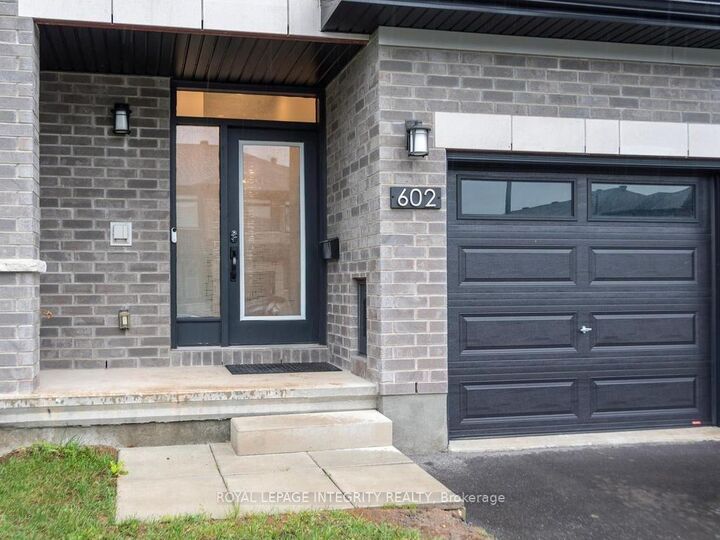 Property Photo:  602 Cordelette Circle  ON K1W 0P7 