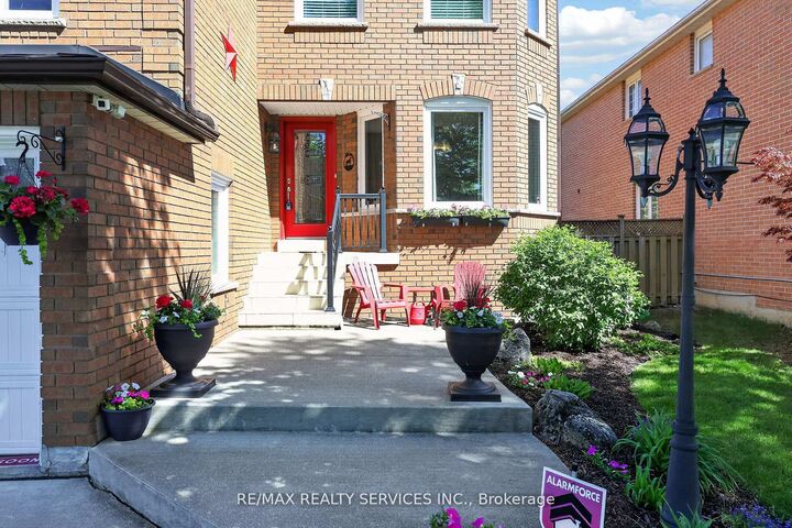 Property Photo: 150 Royal Valley Drive ON L7C 1B3