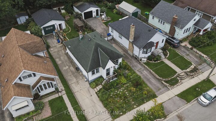 Property Photo:  119 Alexandra Street  ON N6C 2B3 