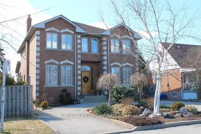 Property Photo:  10 Benalto Road  ON M6A 2R8 