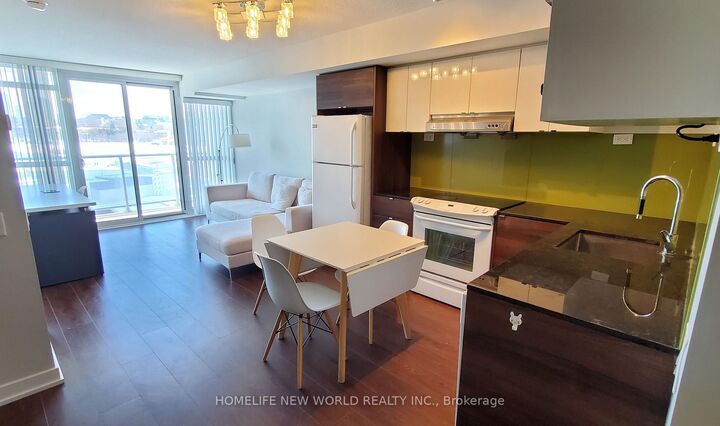 Property Photo:  121 McMahon Drive 811  ON M2K 0C1 
