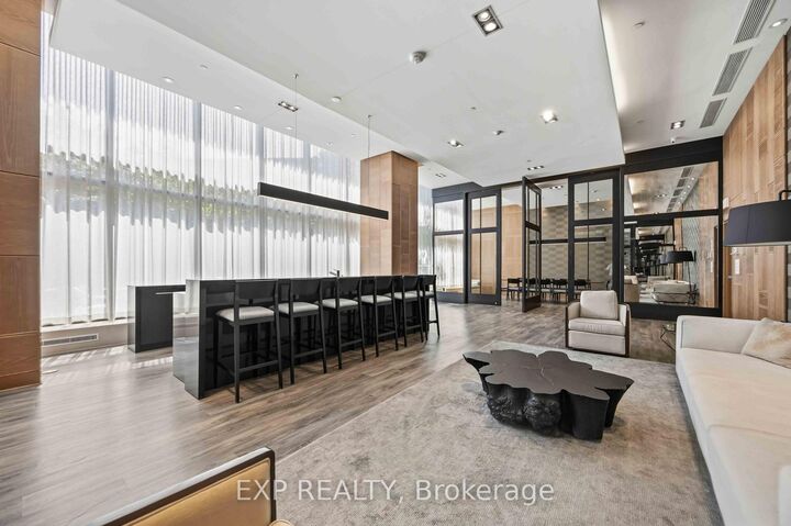 Property Photo:  160 Vanderhoof Avenue Th106  ON M4G 0B7 