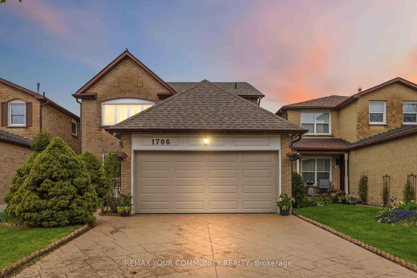Property Photo: 1706 Woodside Lane ON L1V 4W3