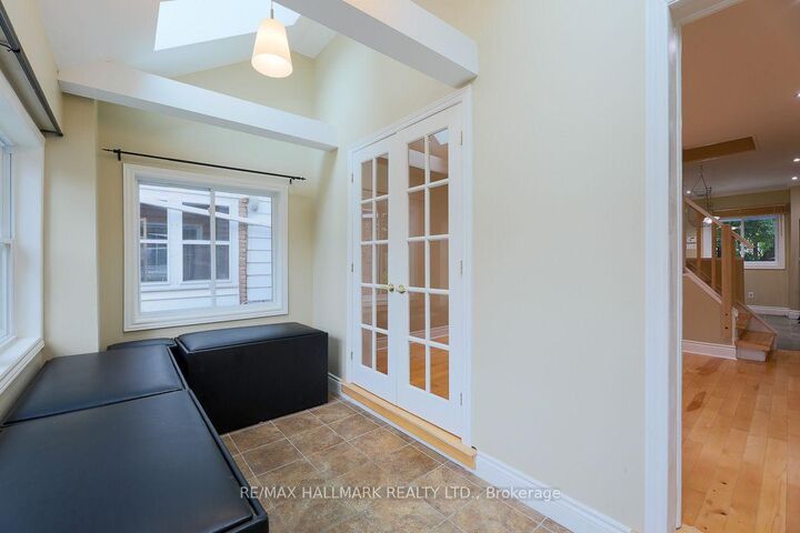 Property Photo:  703 Craven Road  ON M4L 2Z7 