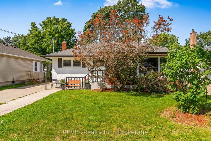 Property Photo: 15 Duncan Drive ON L2N 3N8