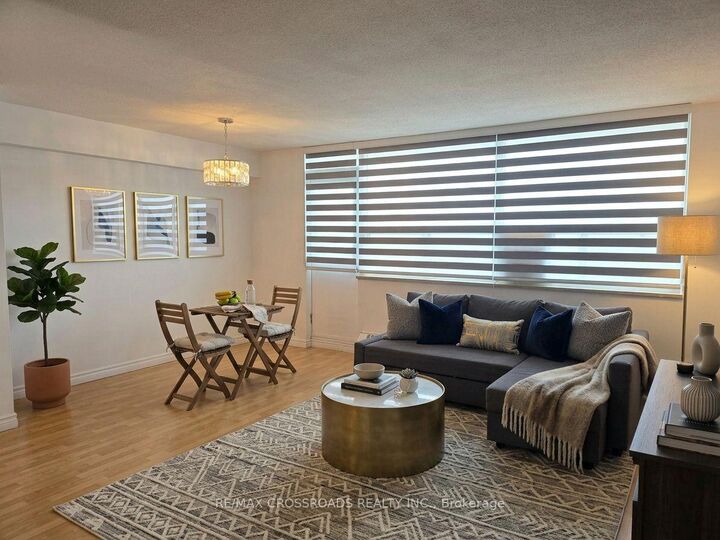 Property Photo:  5 Frith Road 1004  ON M3N 2L5 