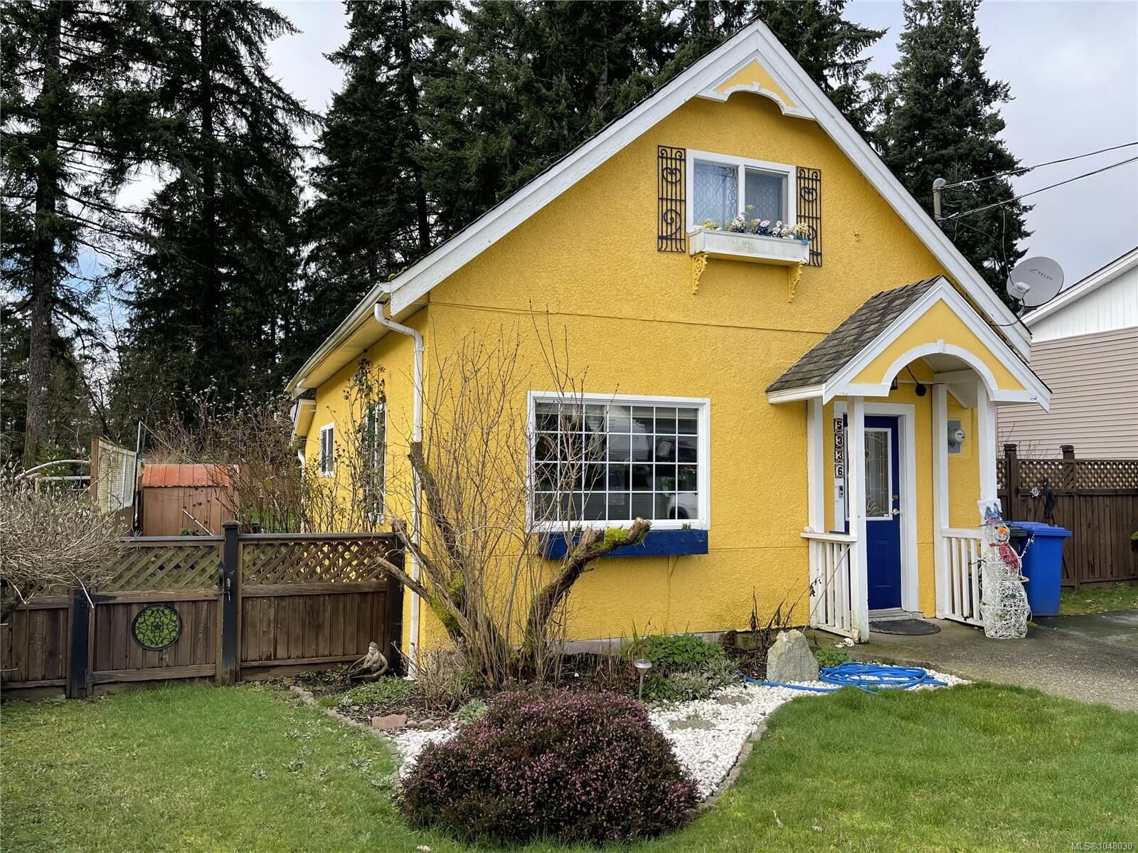 Property Photo:  5336 Ian Ave  BC V9Y 6W1 
