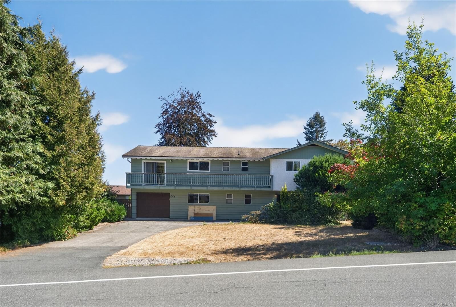 Property Photo: 224 Cilaire Dr BC V9S 3E4