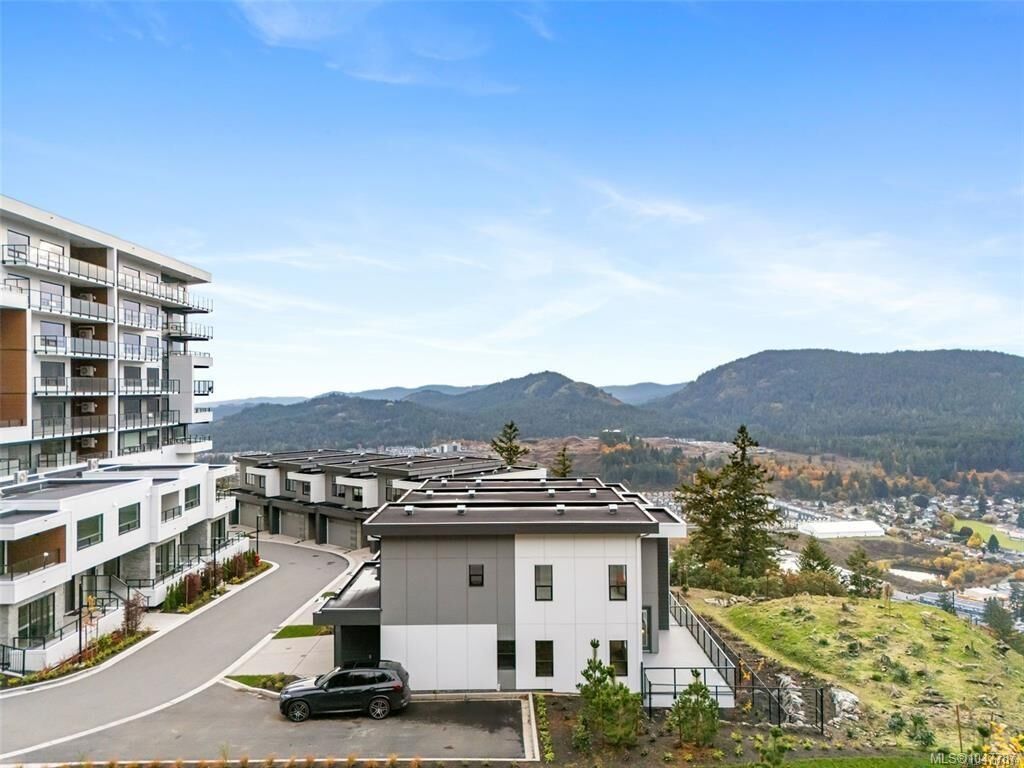 Property Photo: 2510 Bronzite Pl BC V9B 7E2