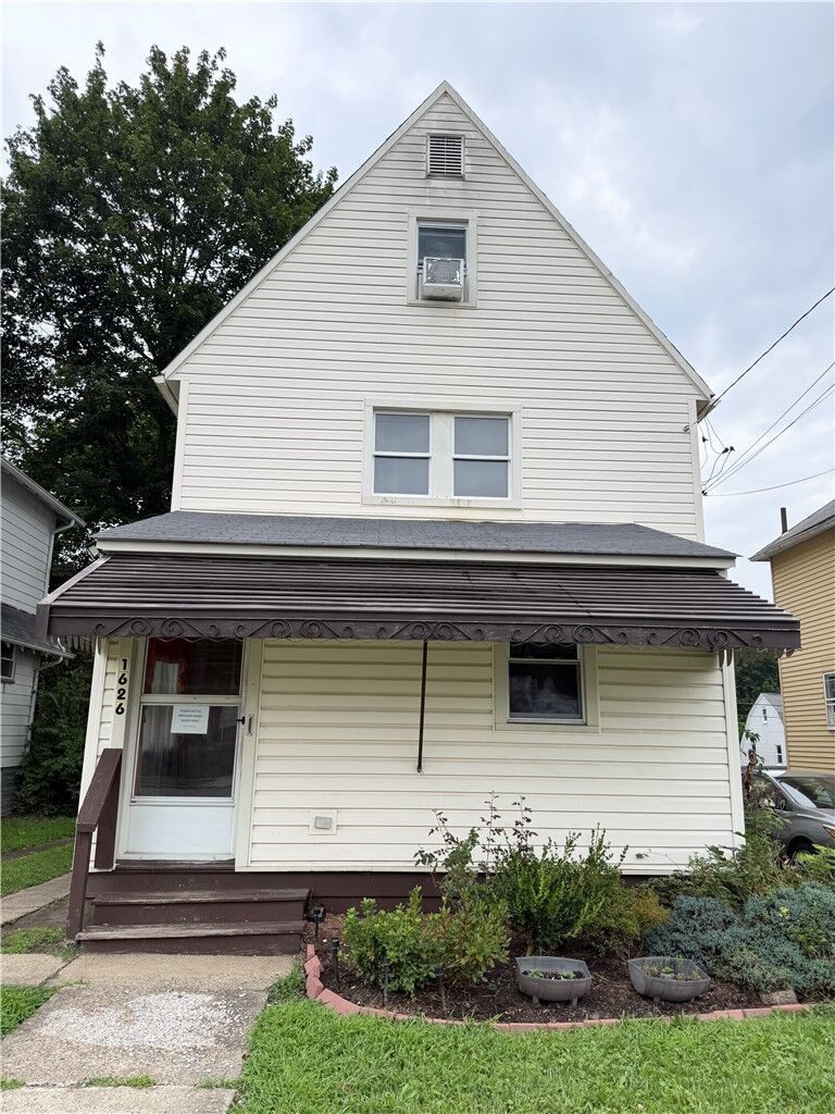 Property Photo:  1626 Davidson St 1  PA 15001 