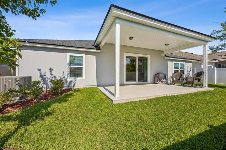 Property Photo: 86784 Lazy Lake Circle FL 32097