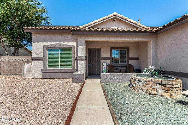 Property Photo:  630 E Racine Place  AZ 85122 