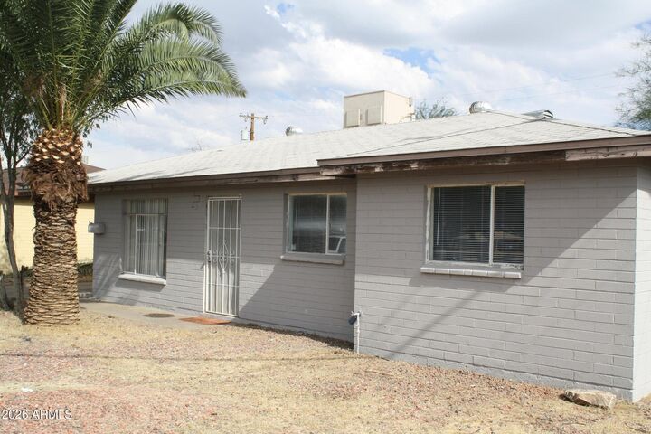 Property Photo: 4301 N 51st Avenue AZ 85031