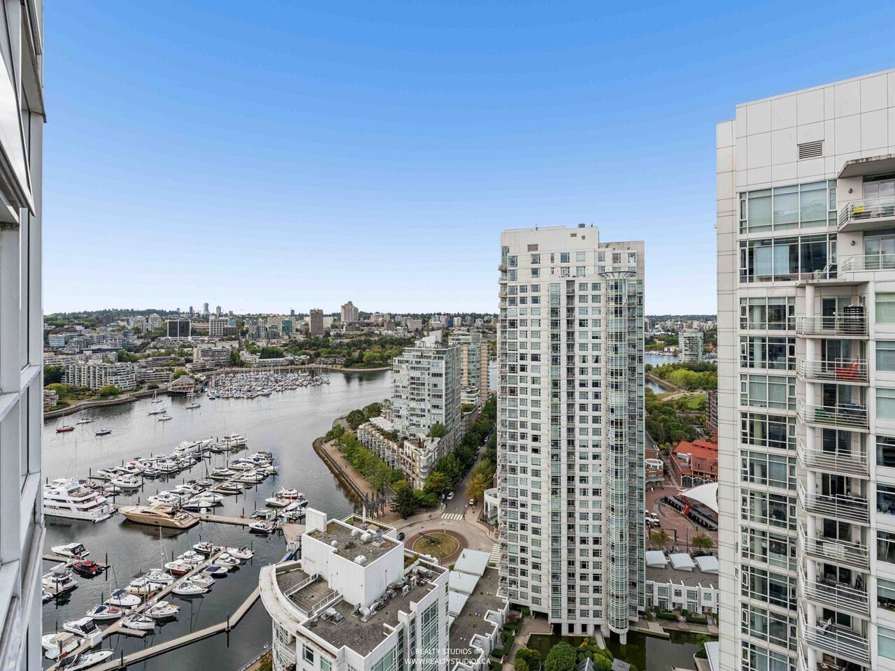 Property Photo:  193 Aquarius Mews 3202  BC V6Z 2Z2 