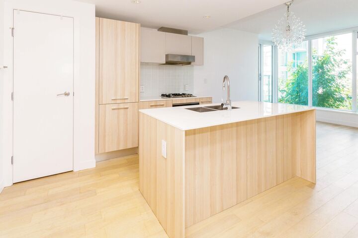 Property Photo:  2221 E 30th Avenue 510  BC V5N 0G6 