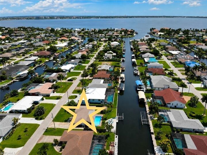 Property Photo:  5314 Cobalt Ct  FL 33904 