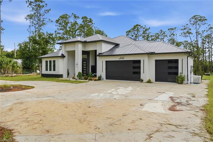 Property Photo:  6547 Beedla St  FL 34291 