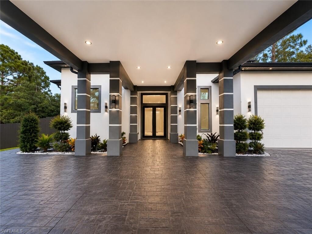 Property Photo:  1208 Williams Ave  FL 33972 