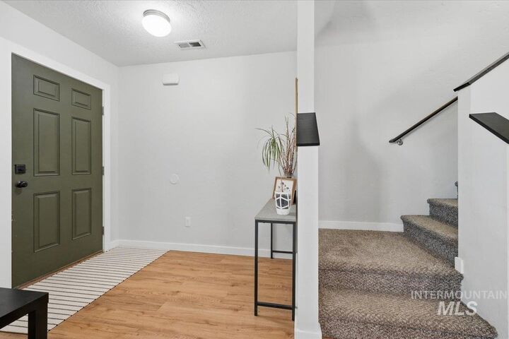 Property Photo: 19098 Kenney Way ID 83605
