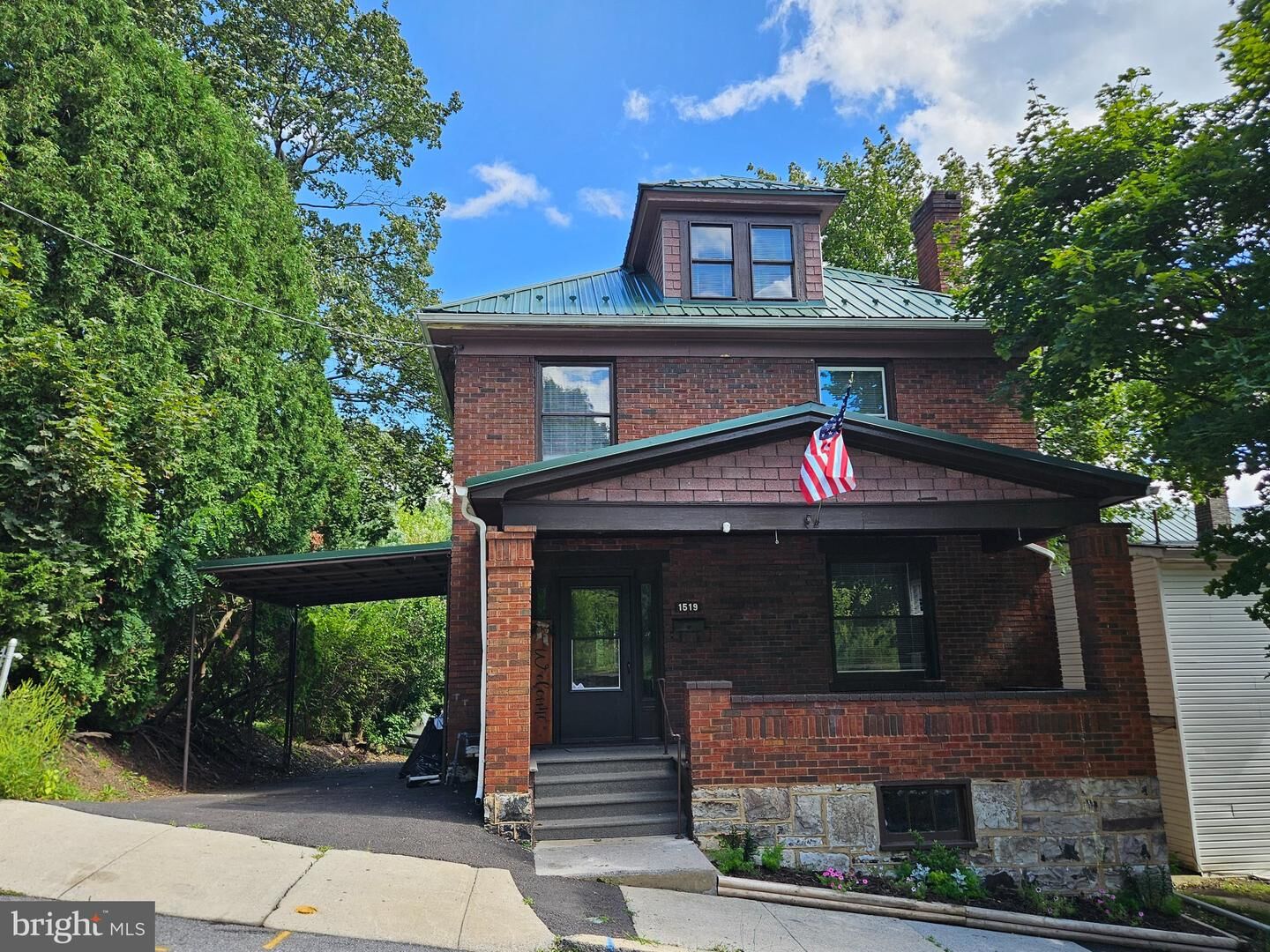 Property Photo: 1519 16th Avenue PA 16601