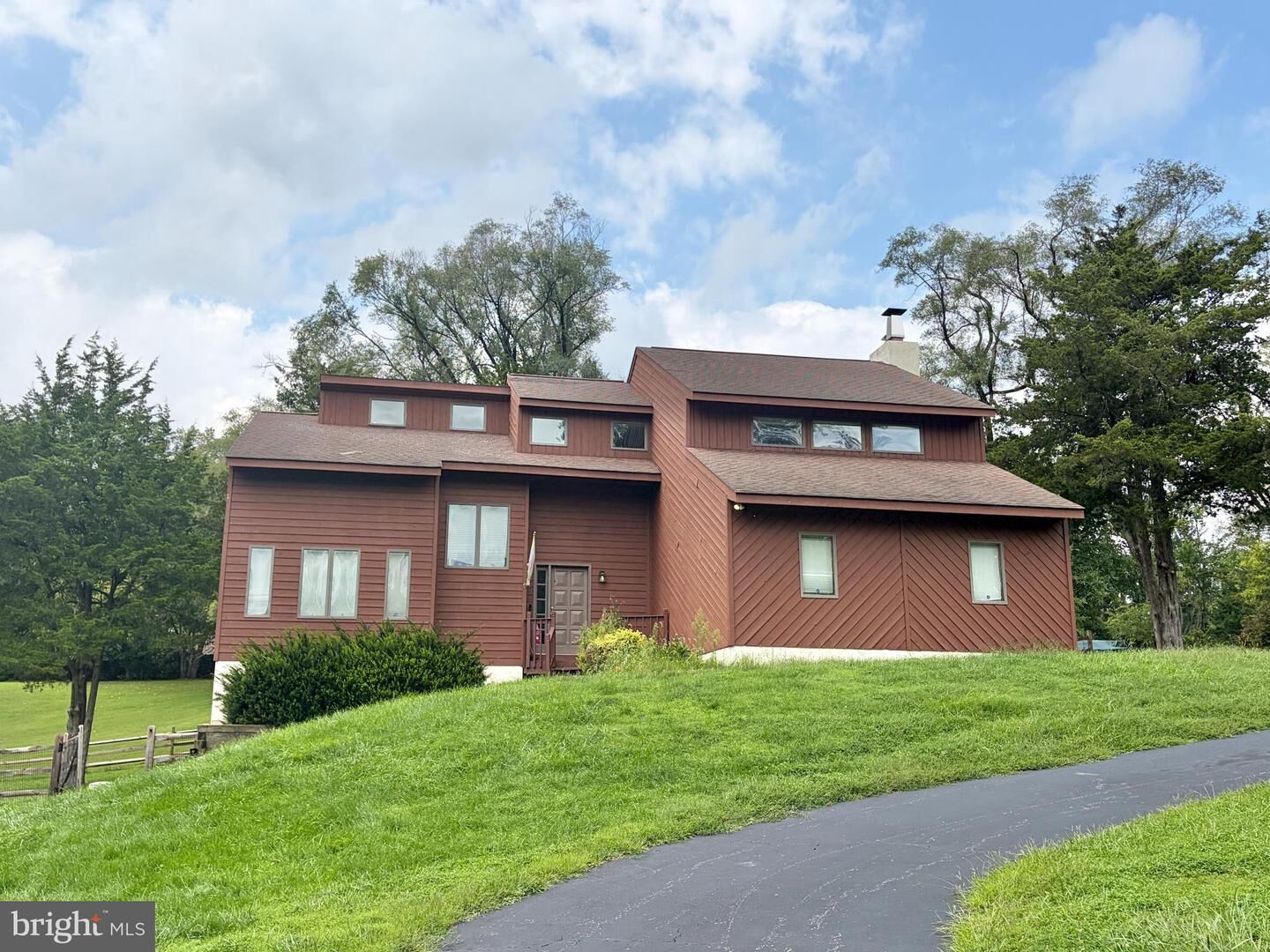 Property Photo: 498 Dean Drive PA 19348
