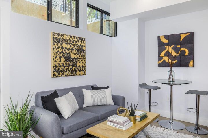 Property Photo:  1012 17th Place NE 1  DC 20002 