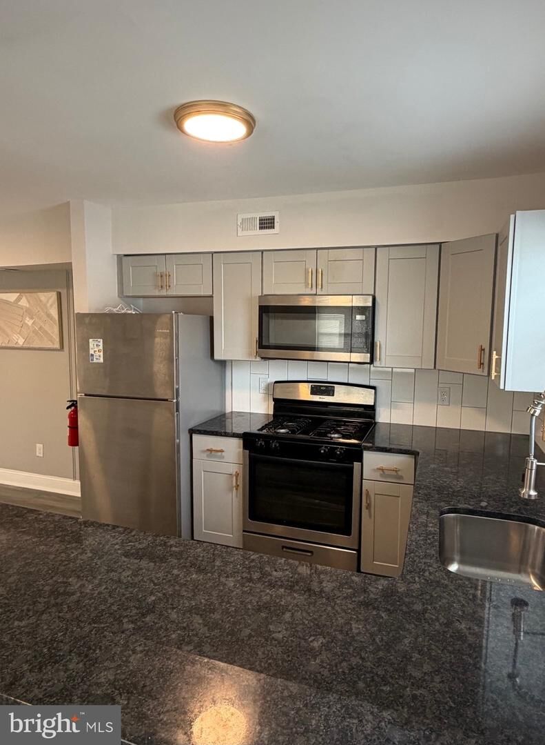 Property Photo: 46 Bennington Drive 46 Dr NJ 08520