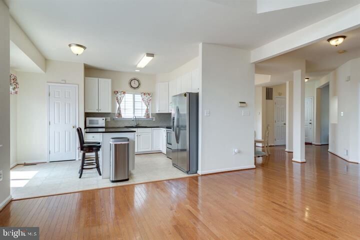 Property Photo:  6805 Hollow Glen Court  VA 20155 