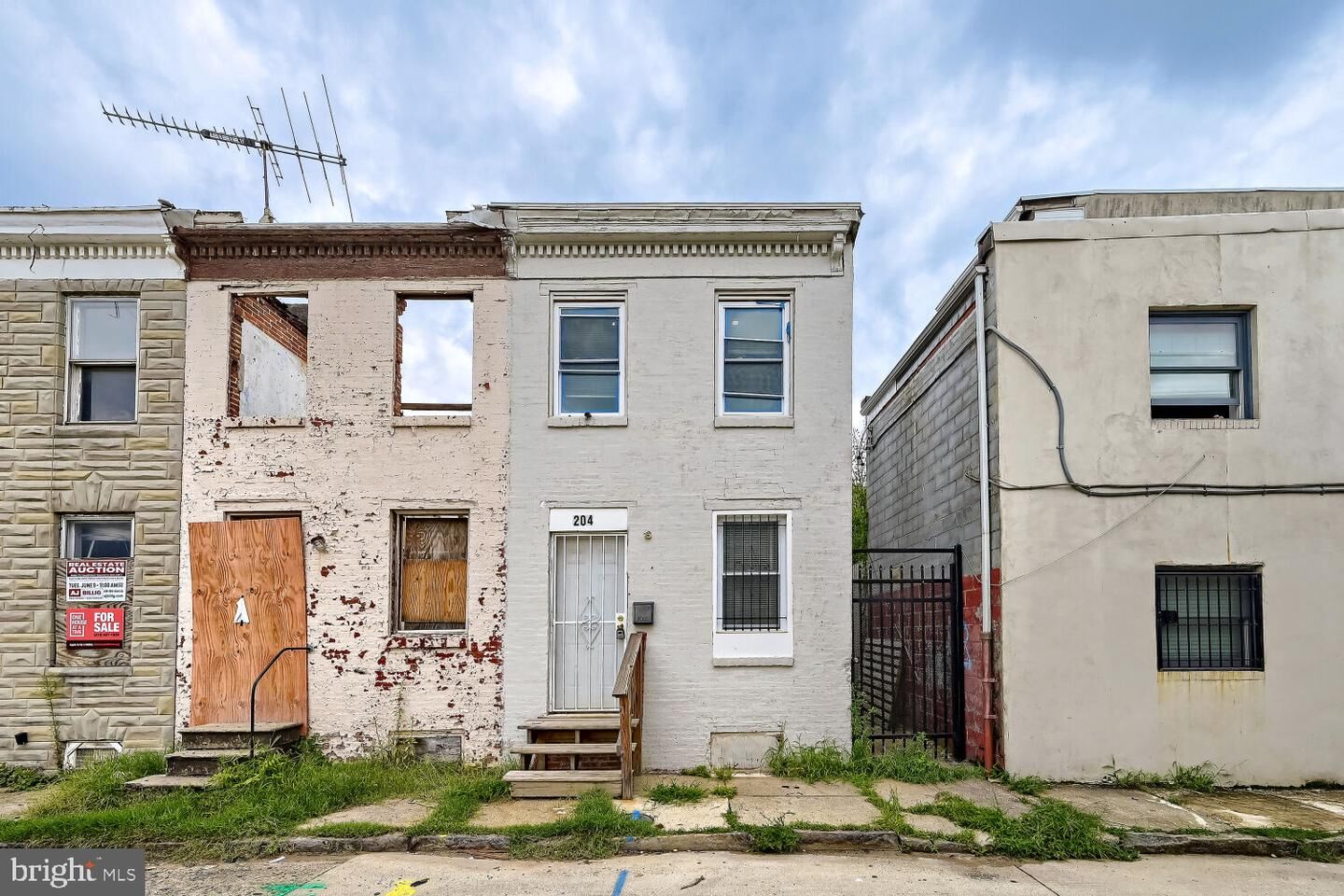 Property Photo:  204 S Vincent Street  MD 21223 