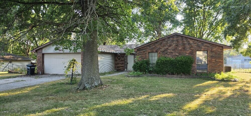 Property Photo:  8101 N Chesley Dr  MO 65202 