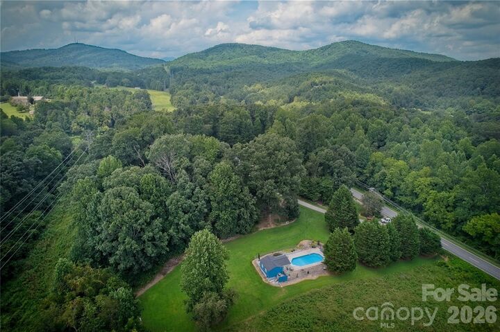 Property Photo: 846 Old US 221 Highway S NC 28752