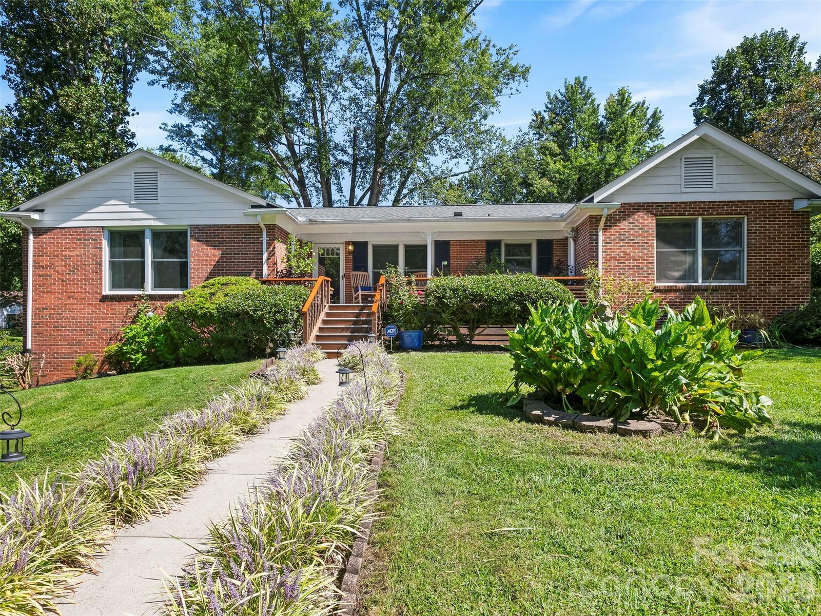 Property Photo:  101 Castlerock Drive  NC 28806 