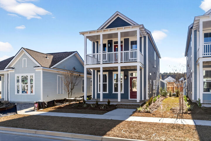 Property Photo:  743 Blueway Avenue  SC 29486 