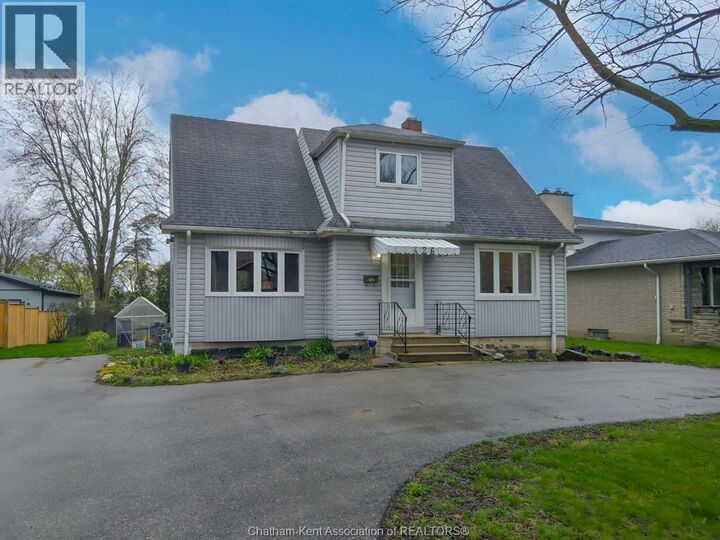 Property Photo:  426 Victoria Avenue  ON N7L 3B3 