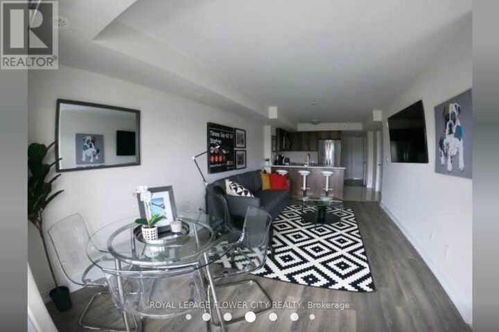 Property Photo: 60 Dunsheath Way 718 ON L6B 1N3
