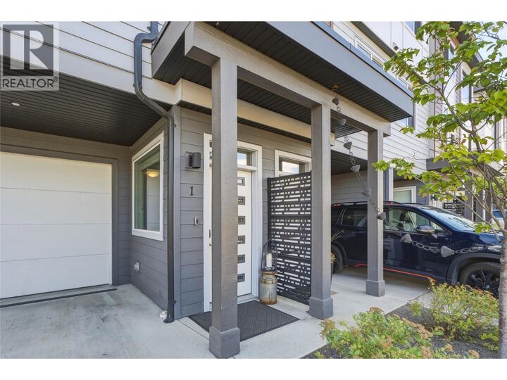 Property Photo:  3405 16 Avenue 1  BC V1T 1A7 