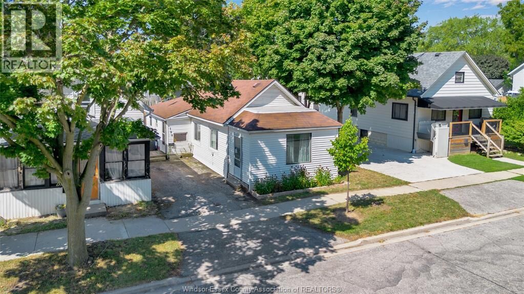 Property Photo:  198 Brock  ON N9V 2G9 