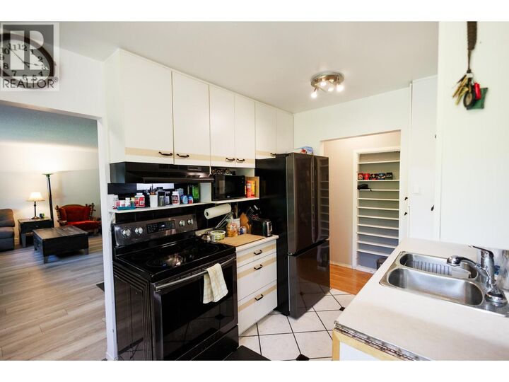 Property Photo:  4523 Graham Avenue  BC V8G 1A2 