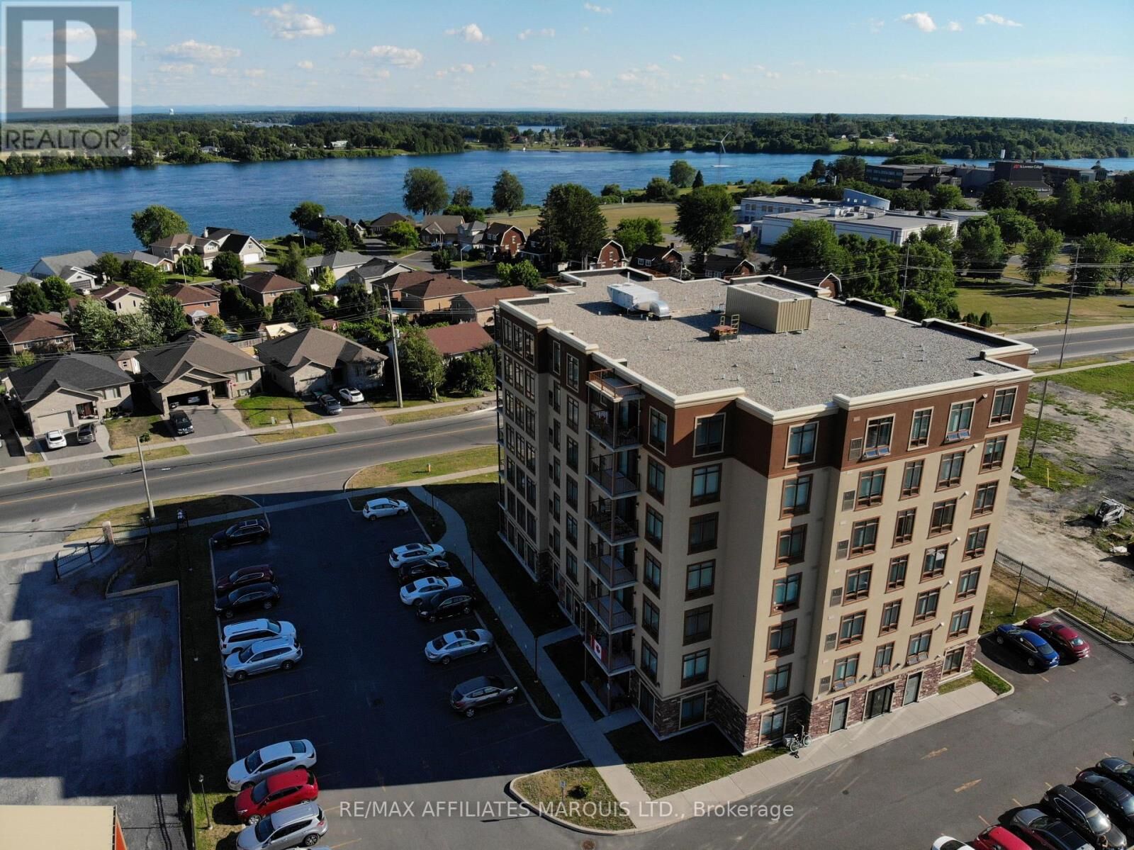 Property Photo:  1146 Montreal Road 104  ON K6H 1E2 
