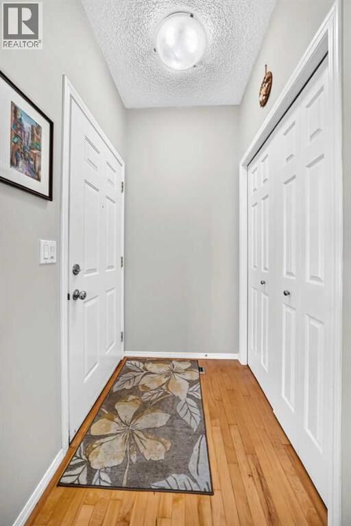 Property Photo:  200 Hidden Hills Terrace Northwest  AB T3A 6E8 